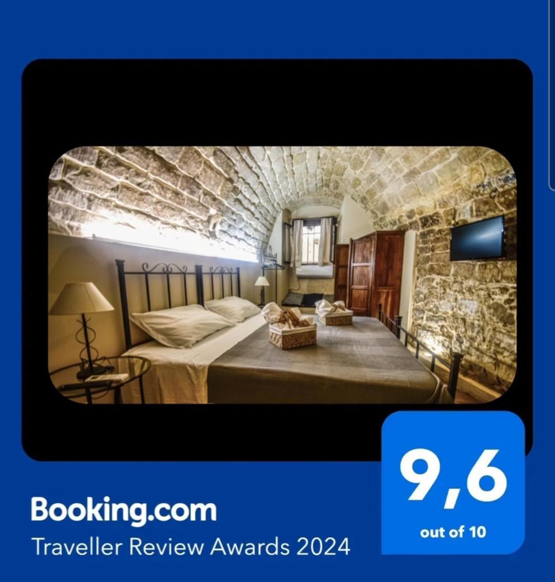 Villa Domum In Petra Casa Nella Roccia Self Check - In Modica Esterno foto